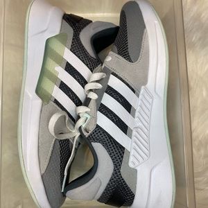 Adidas Cloud Foam Sneakers